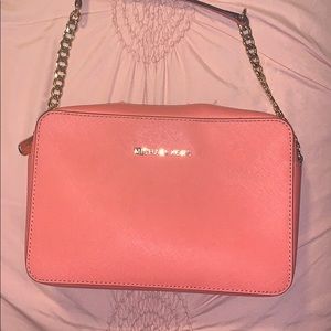 Cross body Michael Kors purse